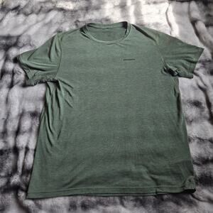 Patagonia Men’s Large Green Logo T‑Shirt Short Sleeve